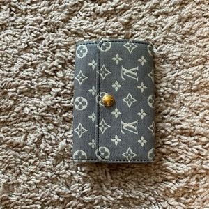Louis Vuitton 6 Key holder